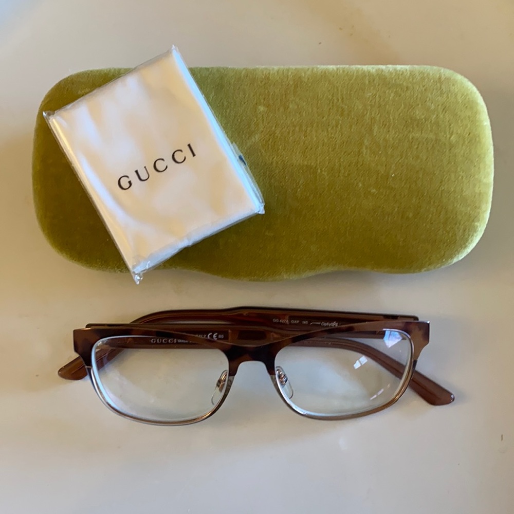 Gucci ophthalmic glasses in brown